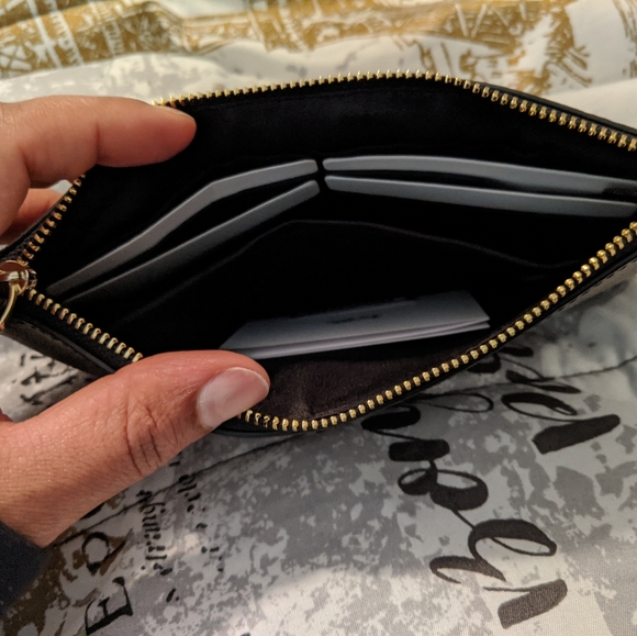 Coach Wristlet - Picture 4 of 6